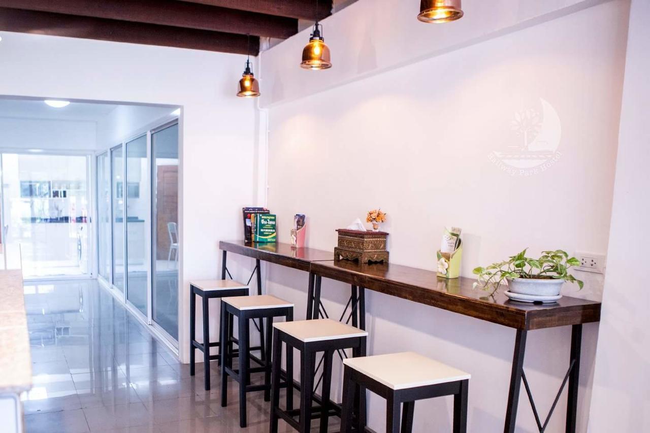 Railway Park Hostel Chiang Mai Eksteriør billede