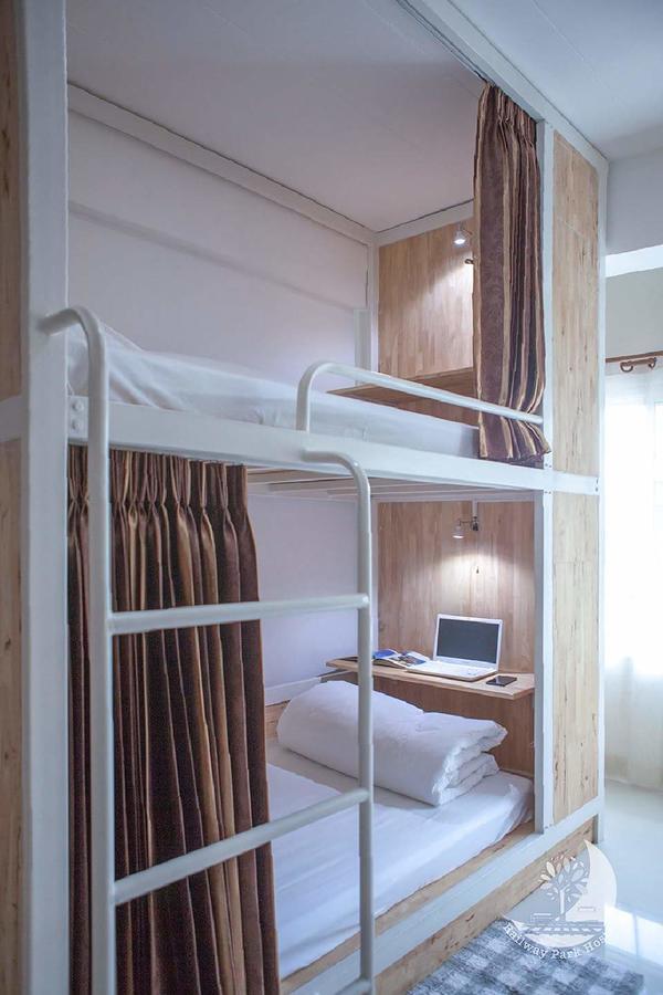 Railway Park Hostel Chiang Mai Eksteriør billede
