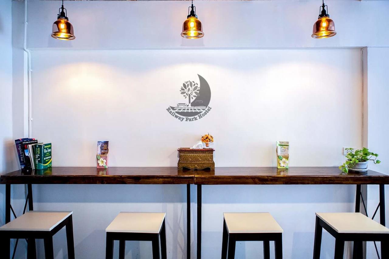Railway Park Hostel Chiang Mai Eksteriør billede